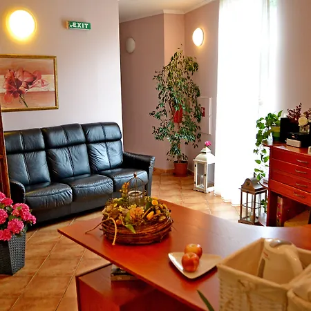 帕泽丹妮拉旅馆 招待所 3*